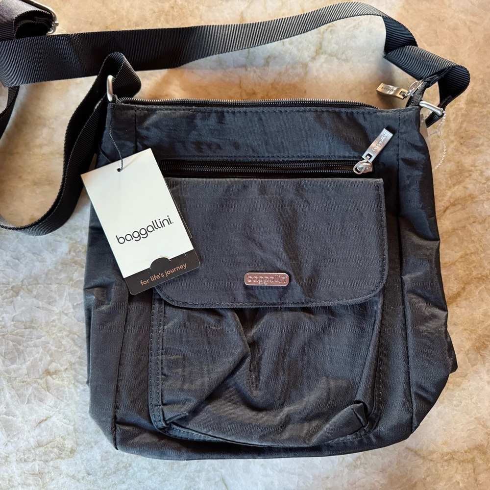 NWT Baggallini Travel bag